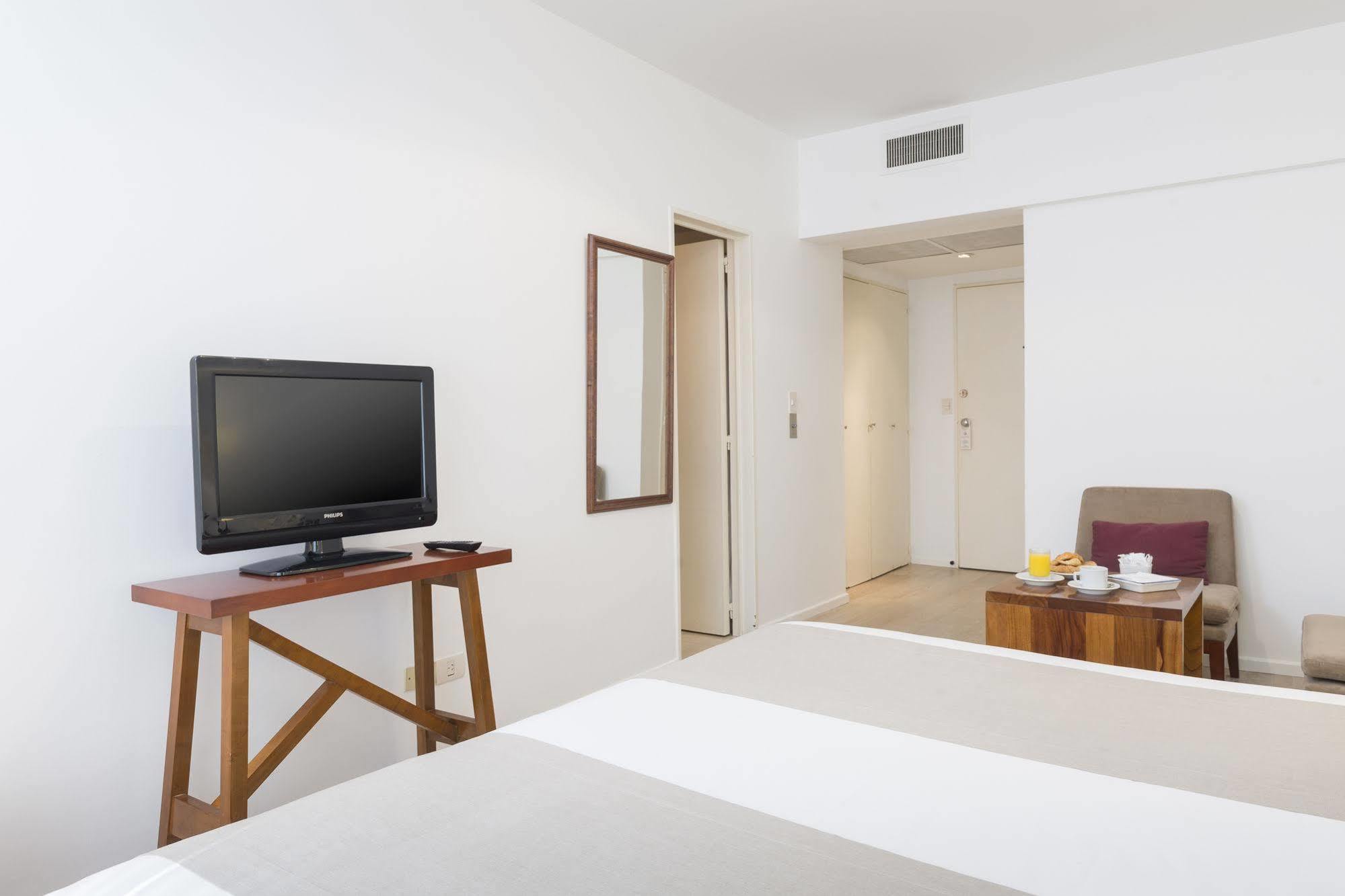 Loi Suites Arenales Buenos Aires Exterior foto